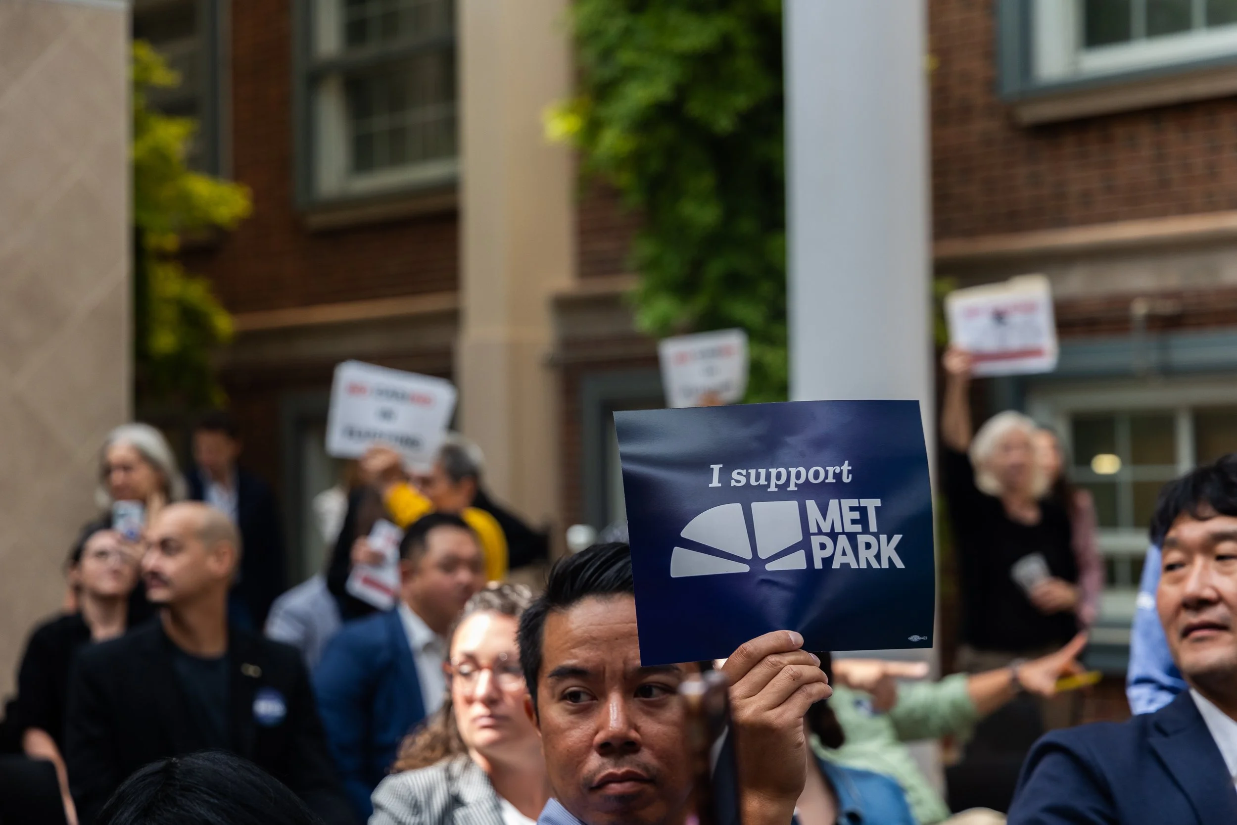 Metropolitan Park unanimously approved by local committee — Queens